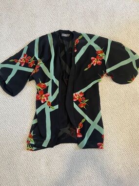 Like Mybded Black Floral Kimono with Green Lattice